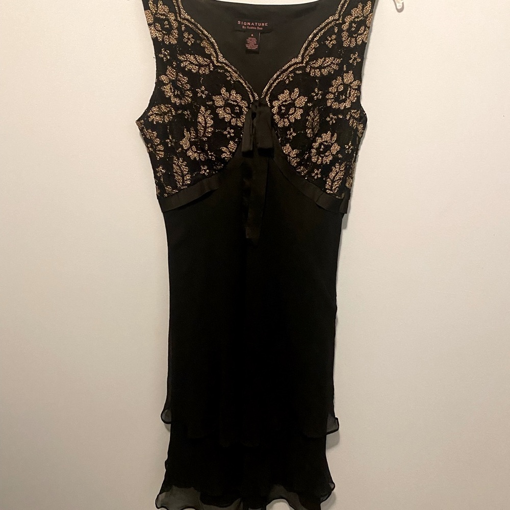 Signature by Robbie Bee cute dress